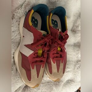New Balance 327 M10/W11.5 Sneakers Shoes Red Teal  worn twice